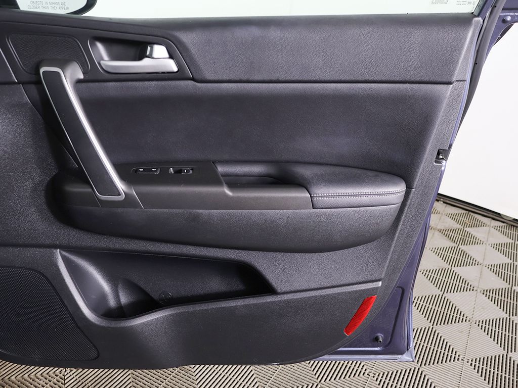 Used 2017 Blue Kia EX image 21