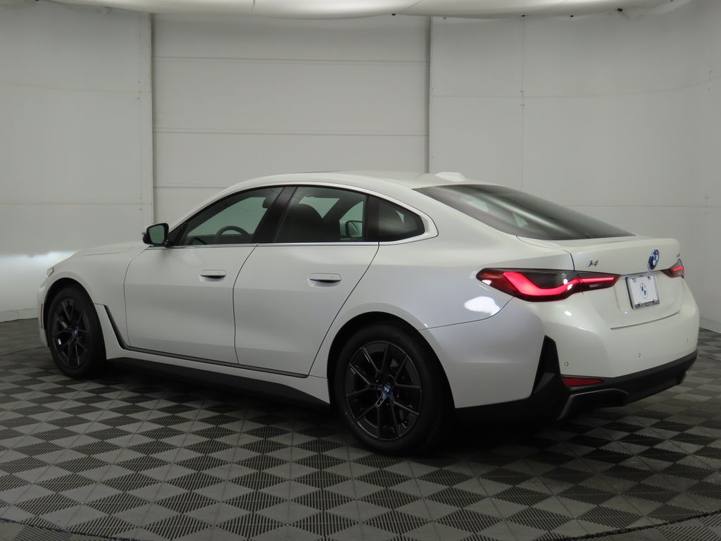 2022 BMW i4 eDrive40 7