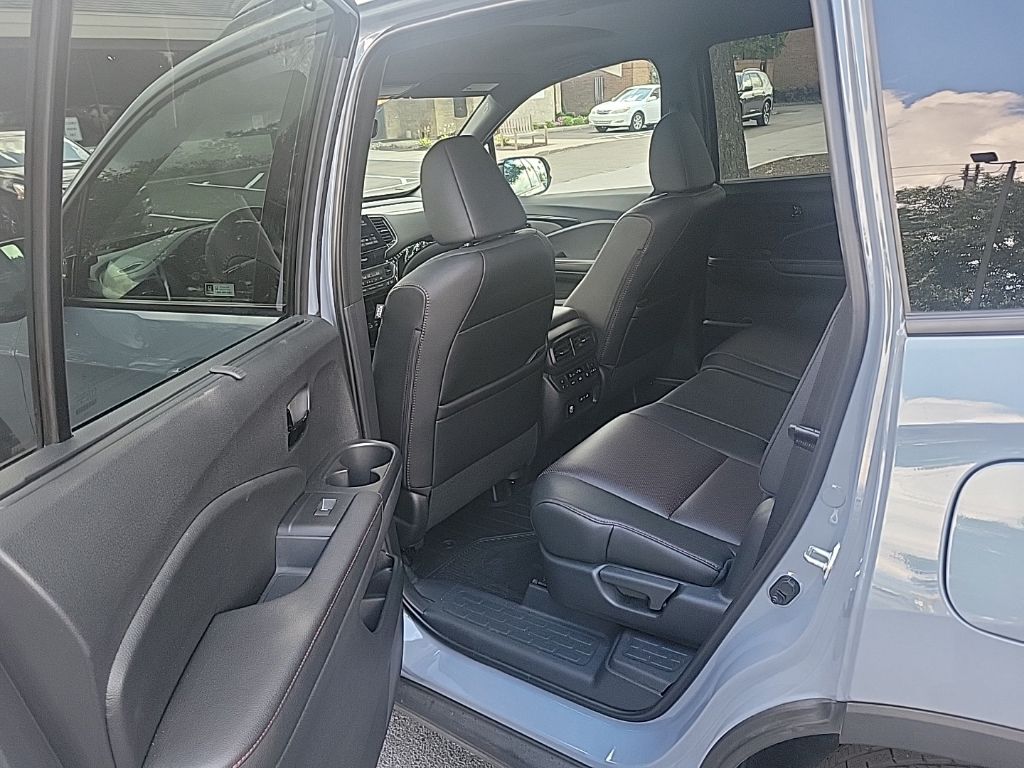 Certified Used 2024 Gray Honda Black Edition image 18