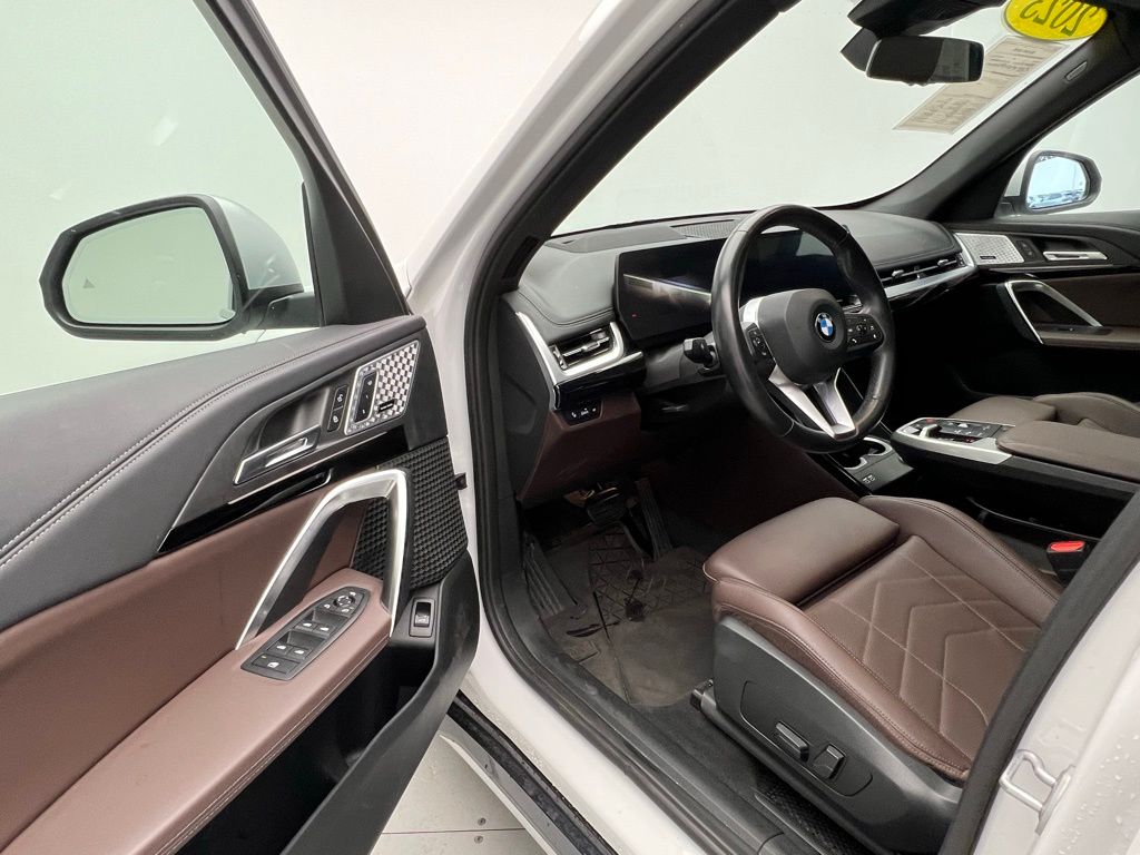 Thumbnail: 2023 BMW X1 - 21