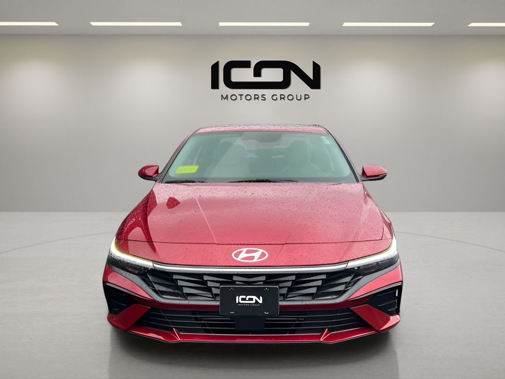 Used 2025 Hyundai Elantra Sedan
