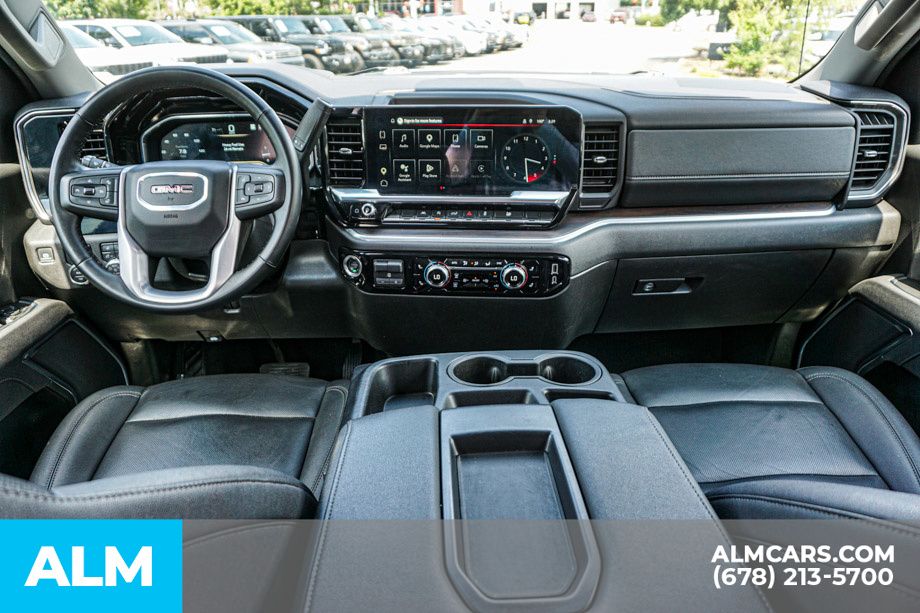 Used 2025 Black GMC SLT image 25