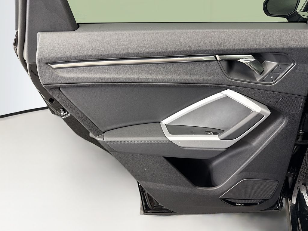 Thumbnail: 2025 Audi Q3 - 24