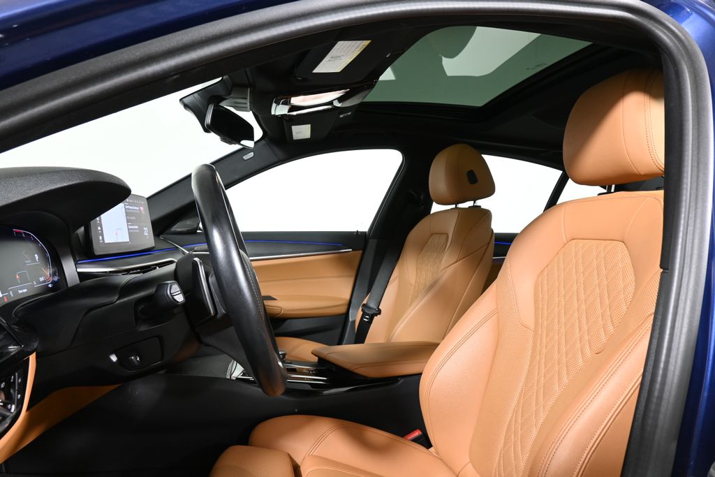 Thumbnail: 2022 BMW 5 Series - 5