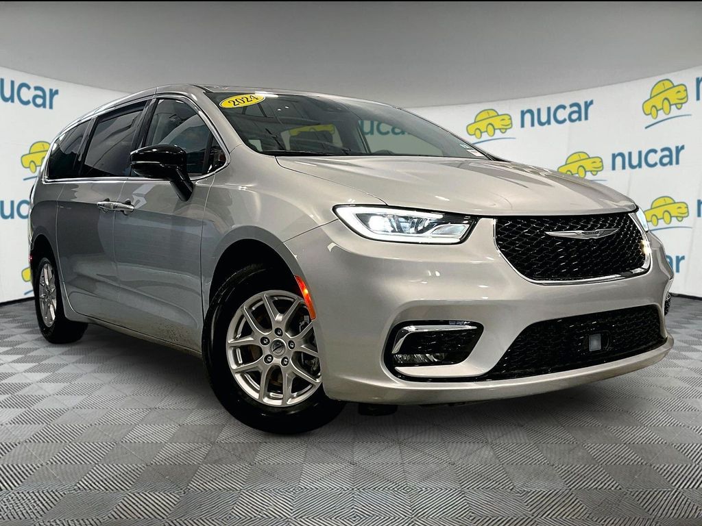 2024 Chrysler Pacifica Touring L FWD
