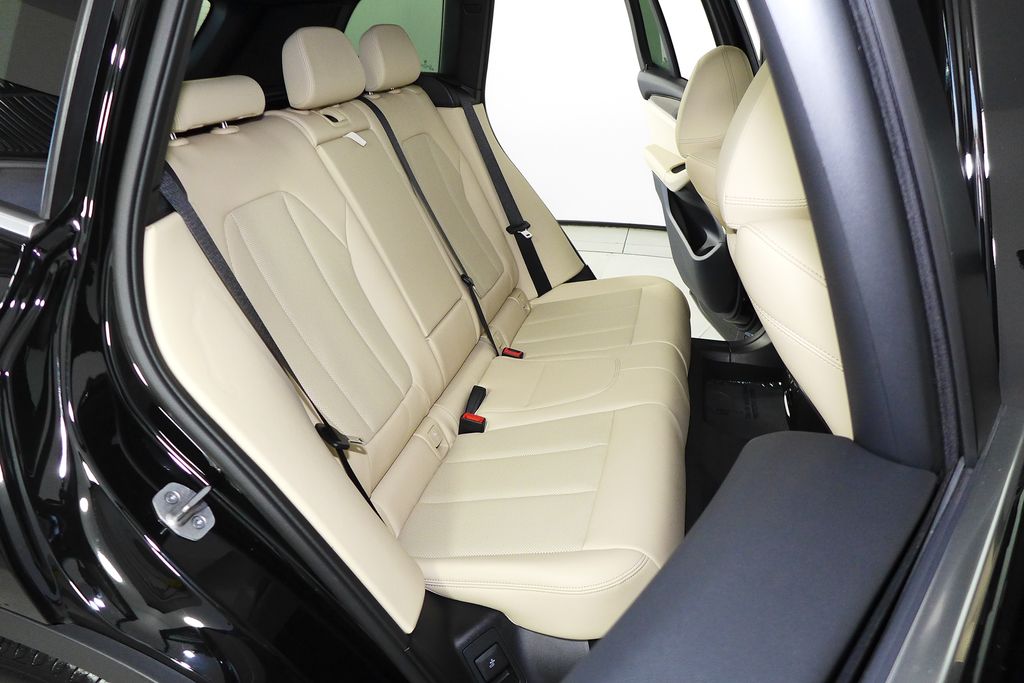 Thumbnail: 2023 BMW X3 - 20