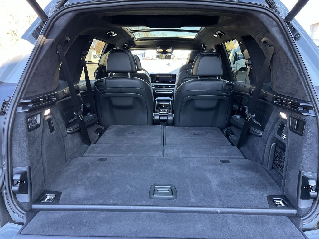 Thumbnail: 2024 BMW X7 - 25