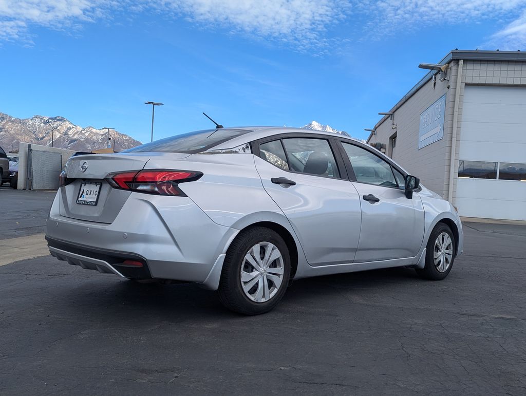 2020 Nissan Versa 1.6 S 4