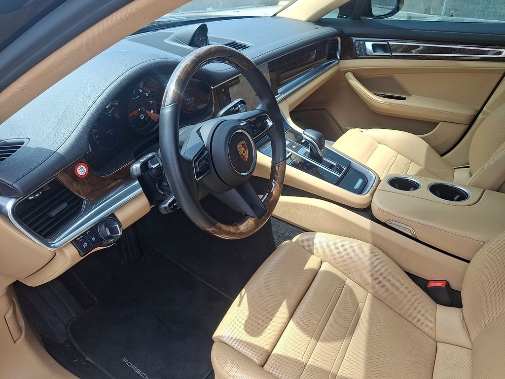 Thumbnail: 2023 Porsche Panamera - 4