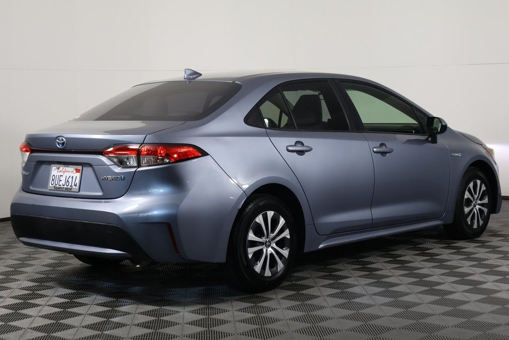 2021 Toyota Corolla LE 4