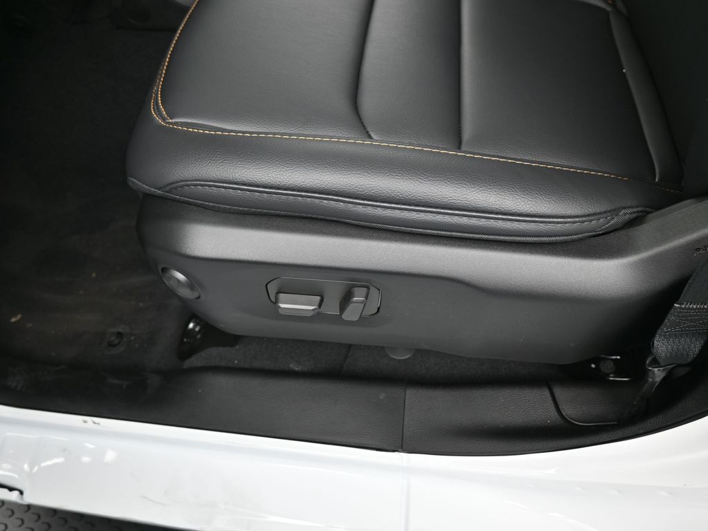 New 2026 Bright White Clearcoat Jeep Sahara image 13