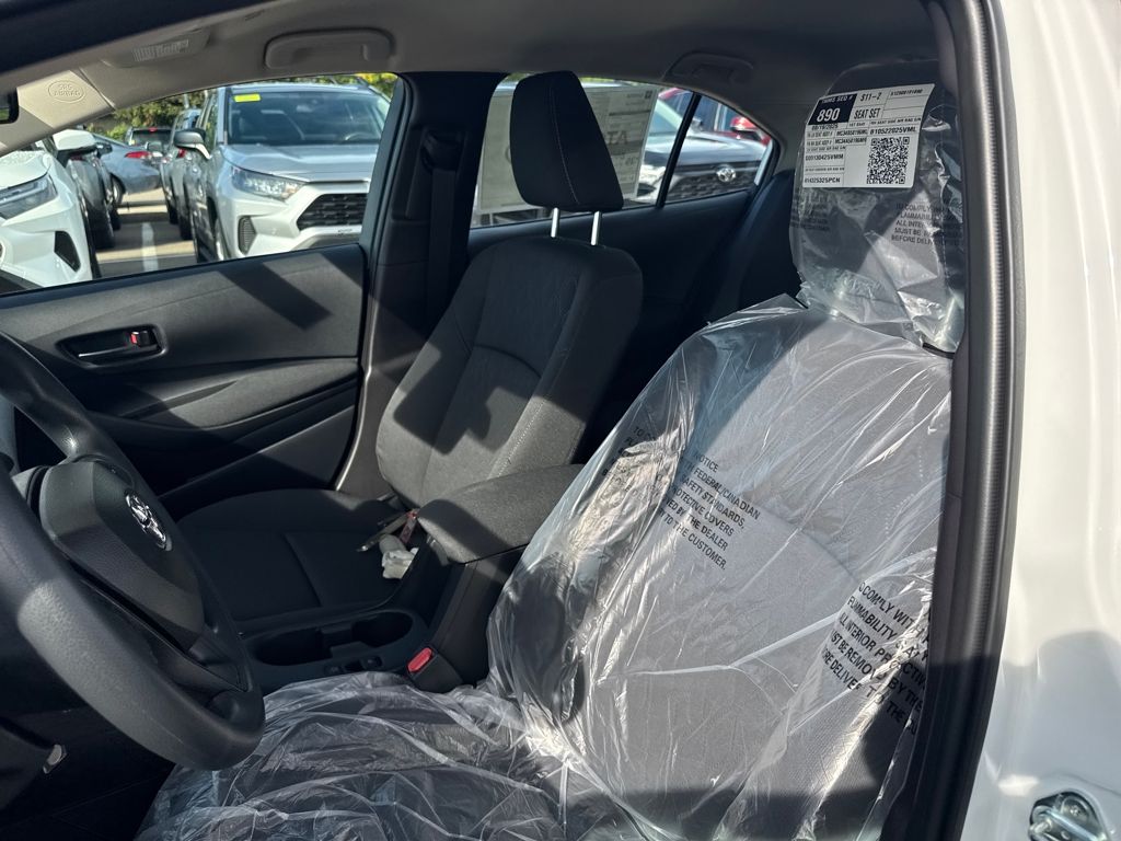 2025 Toyota Corolla LE photo 17