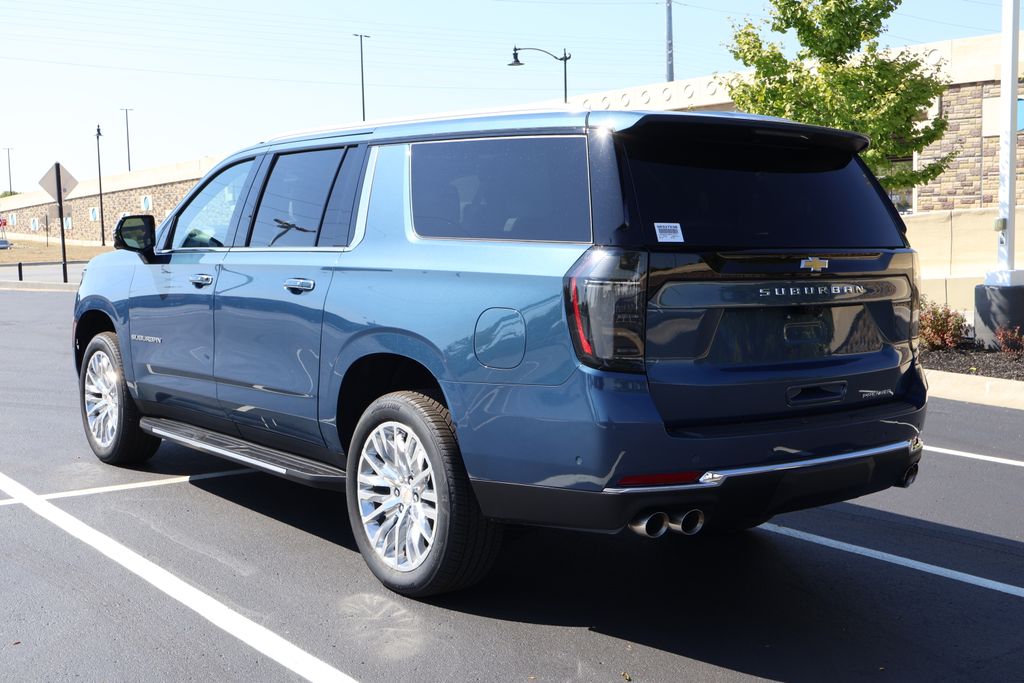 Thumbnail: 2025 Chevrolet Suburban - 5