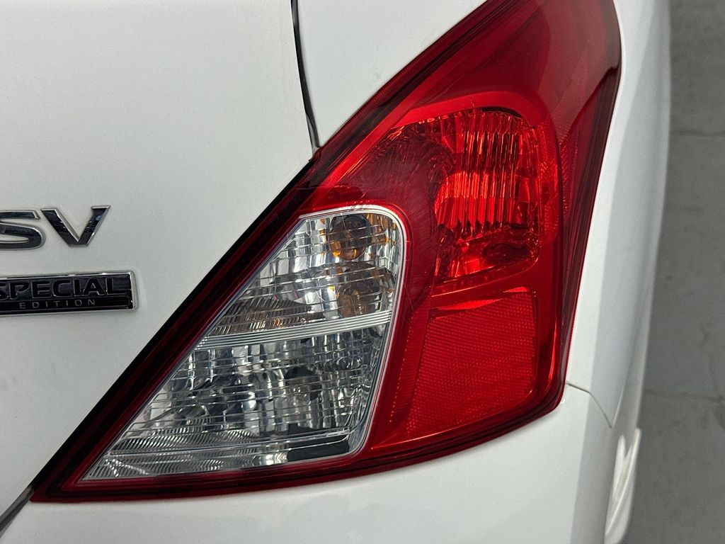 Used Car 2018 Nissan Versa  1.6 Sv For Sale Under $10,000 In Austin, Texas