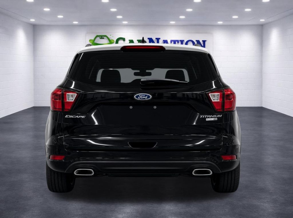 Photo 4 of 2019 Ford Escape Titanium