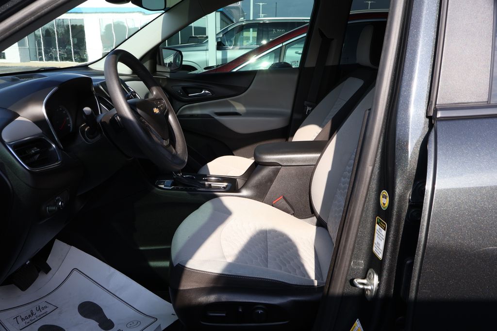 2021 Chevrolet Equinox LS 12