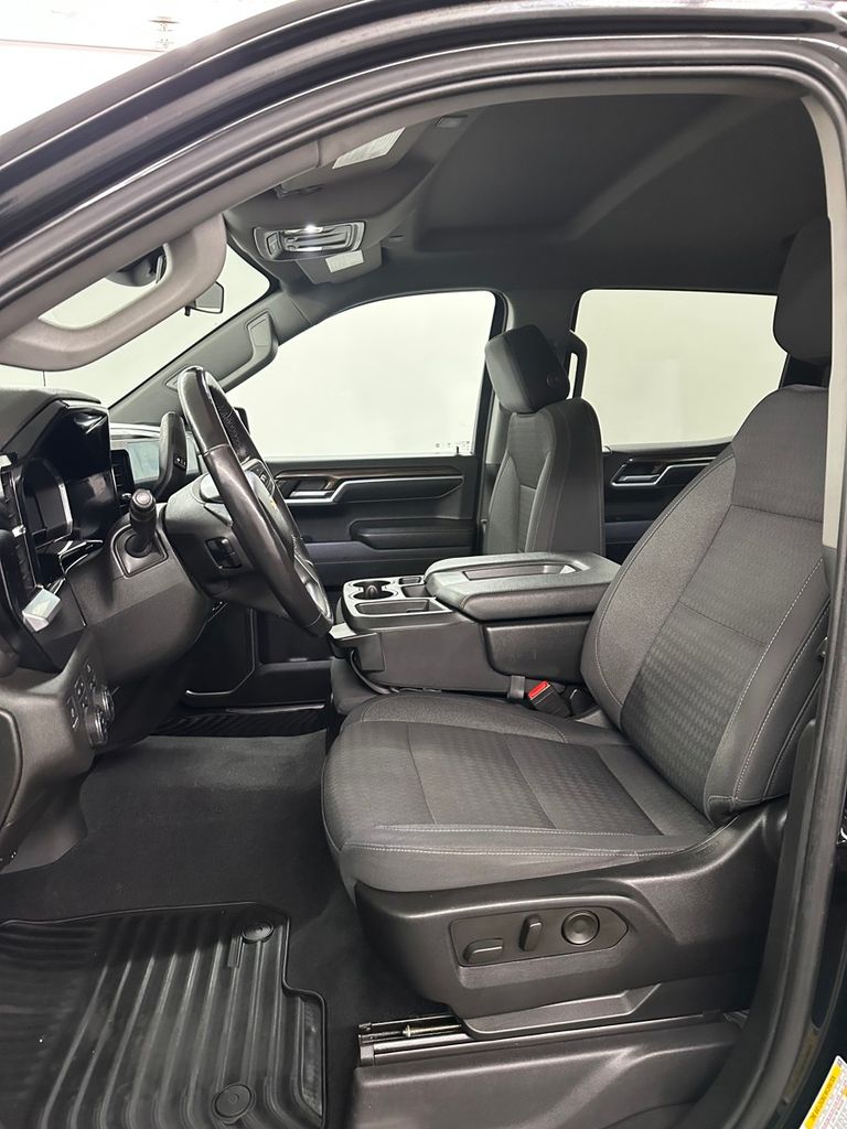 used 2022 Chevrolet Silverado 1500 car, priced at $30,985