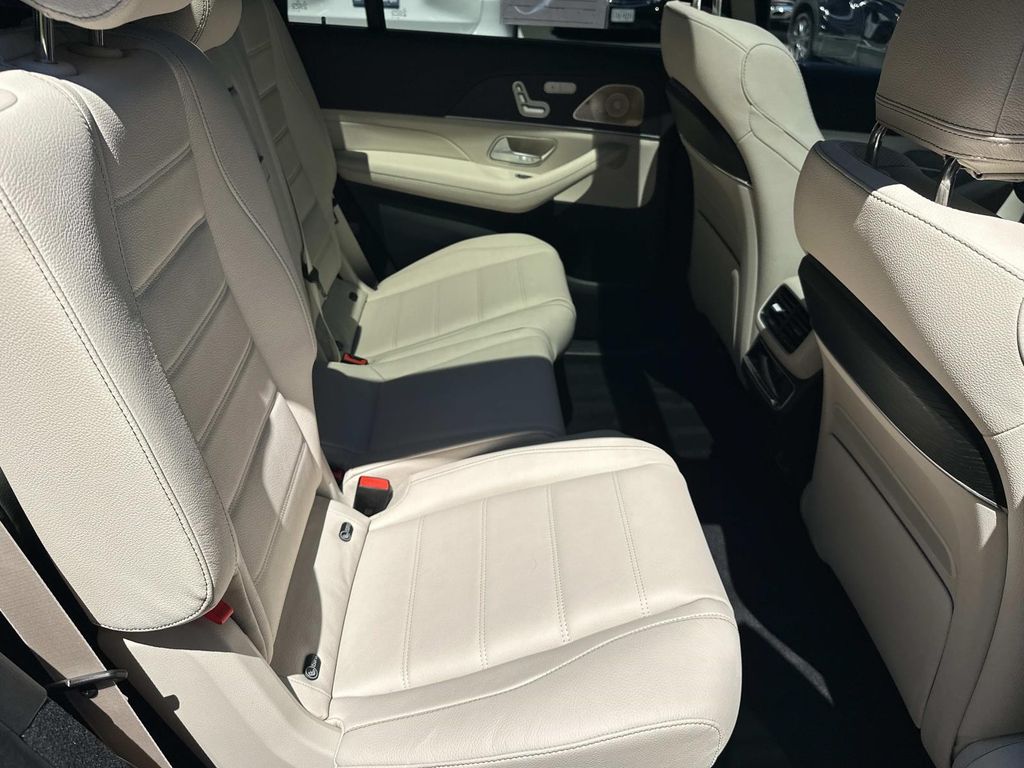 Thumbnail: 2026 Mercedes-Benz GLS - 13
