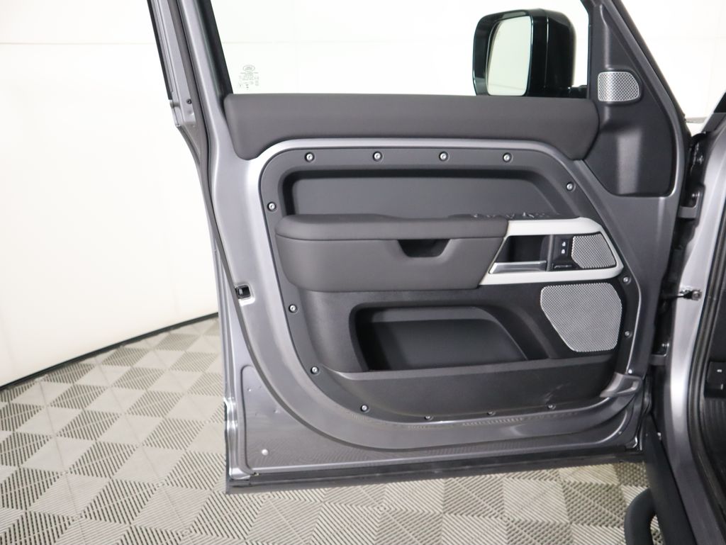 Thumbnail: 2024 Land Rover Defender - 25