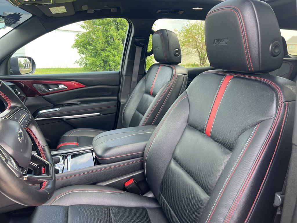 Used 2024 Chevrolet Traverse SUV