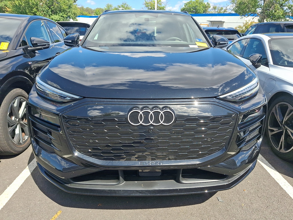 Thumbnail: 2025 Audi Q6 e-tron - 2