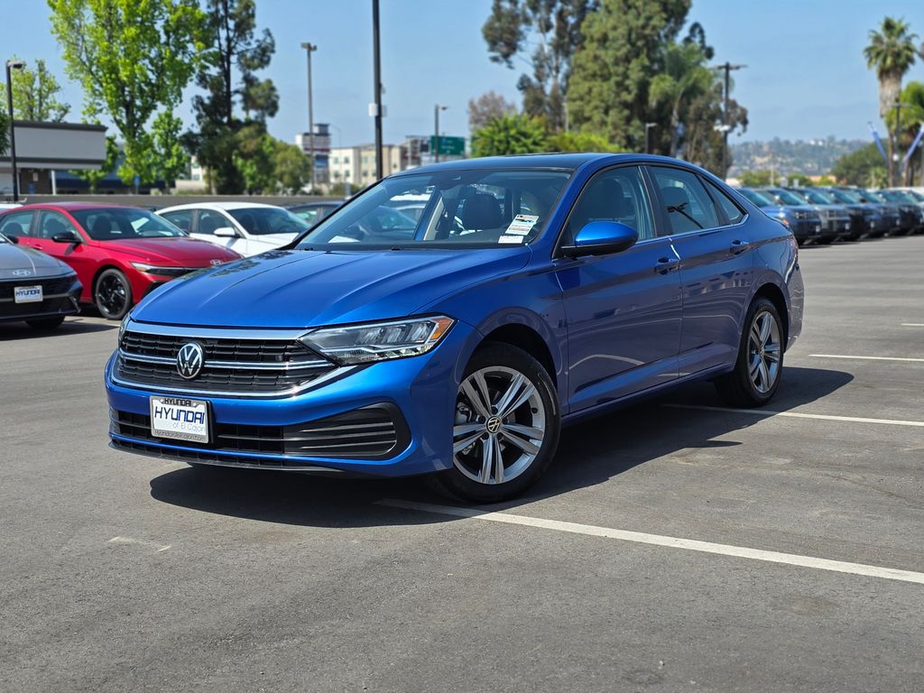 Rising Blue Metallic 2024 Volkswagen Jetta SE FWD Sedan Front-Wheel Drive 8-Speed Automatic
