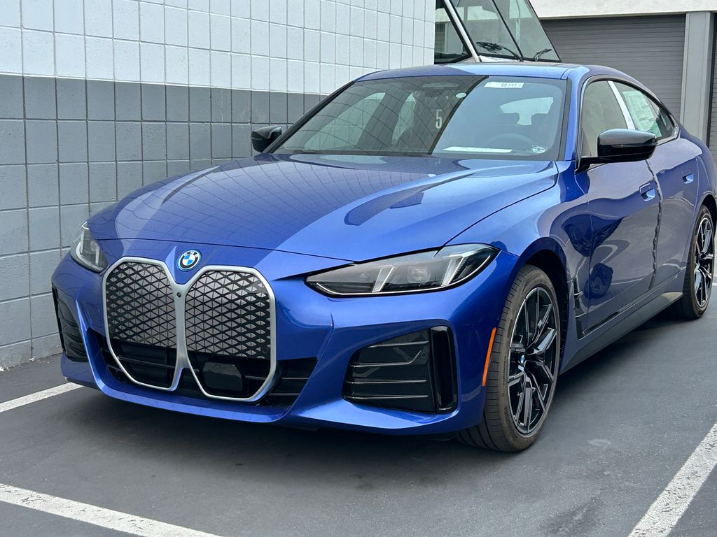 Thumbnail: 2025 BMW i4 - 2