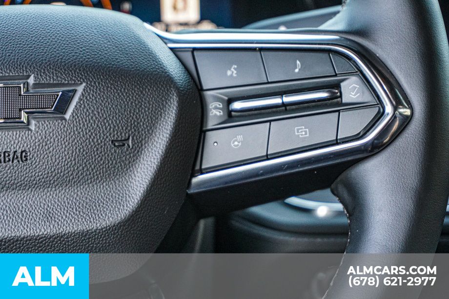 Used 2025 Black Chevrolet Z71 image 32