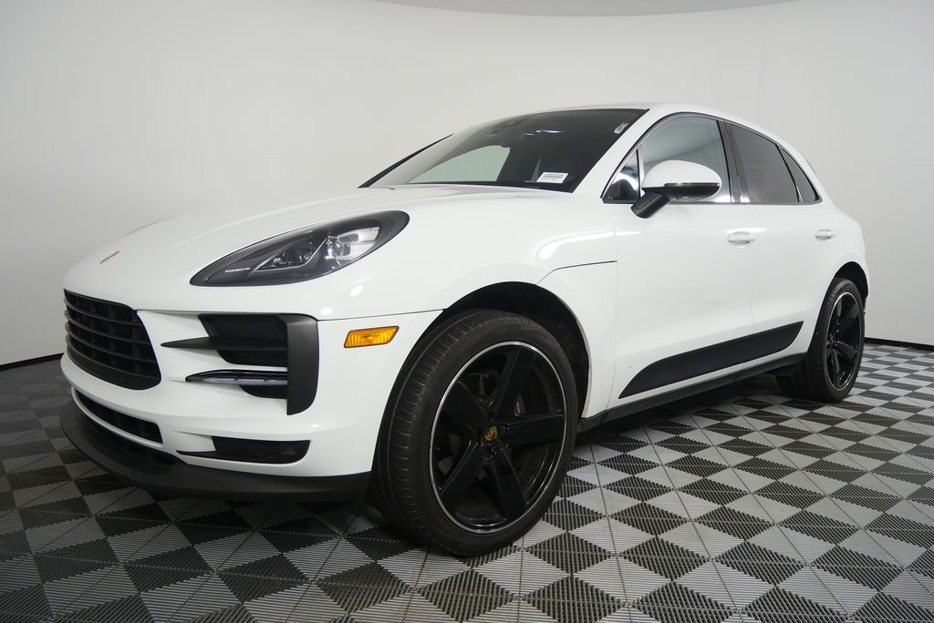 Thumbnail: 2020 Porsche Macan - 8