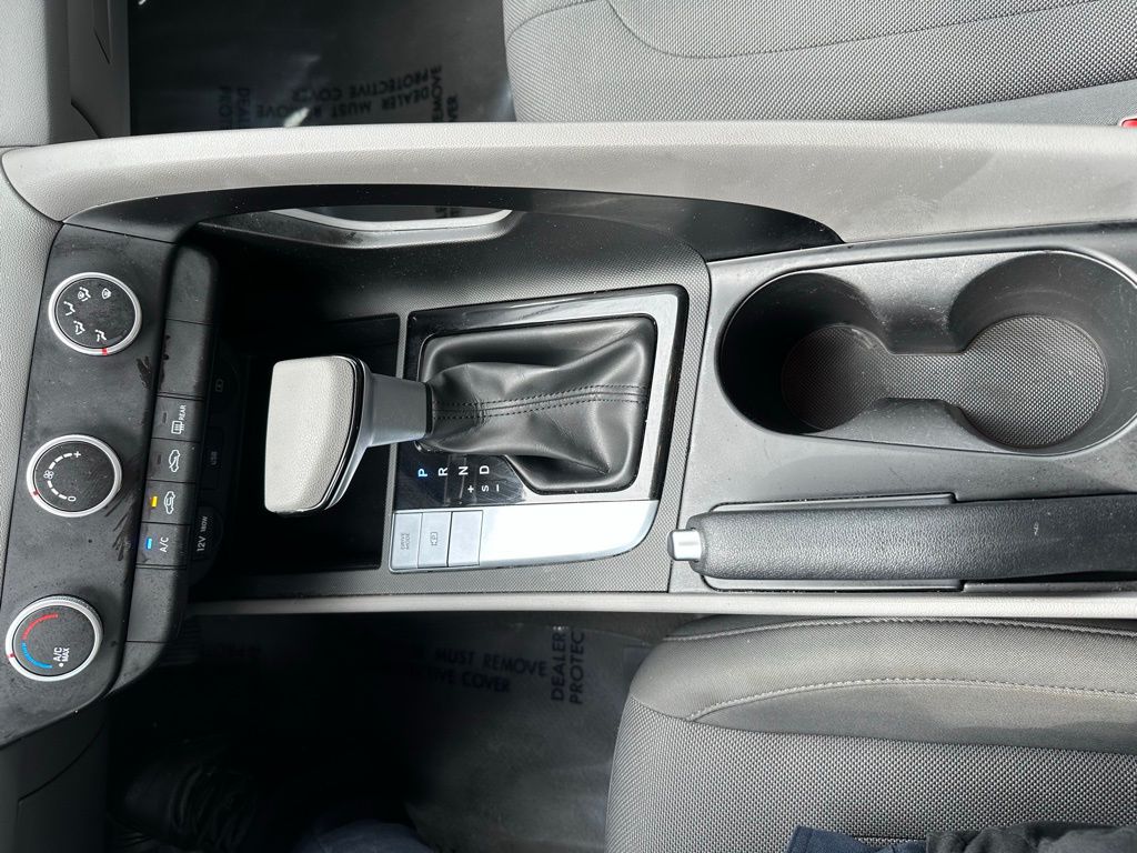 Used 2024 Blue Hyundai SE image 21