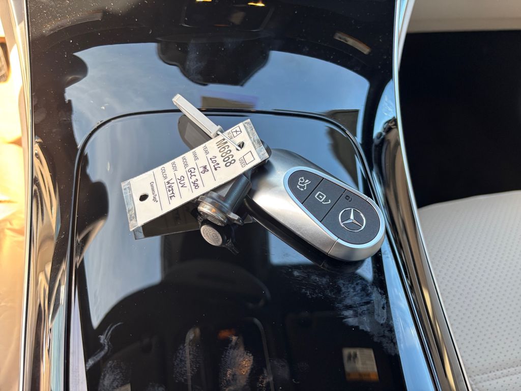 new 2026 Mercedes-Benz GLC car