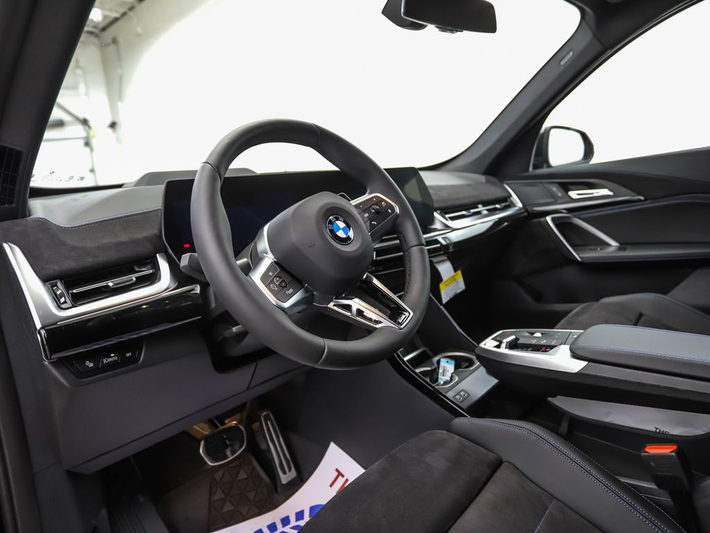 Thumbnail: 2026 BMW X1 - 10