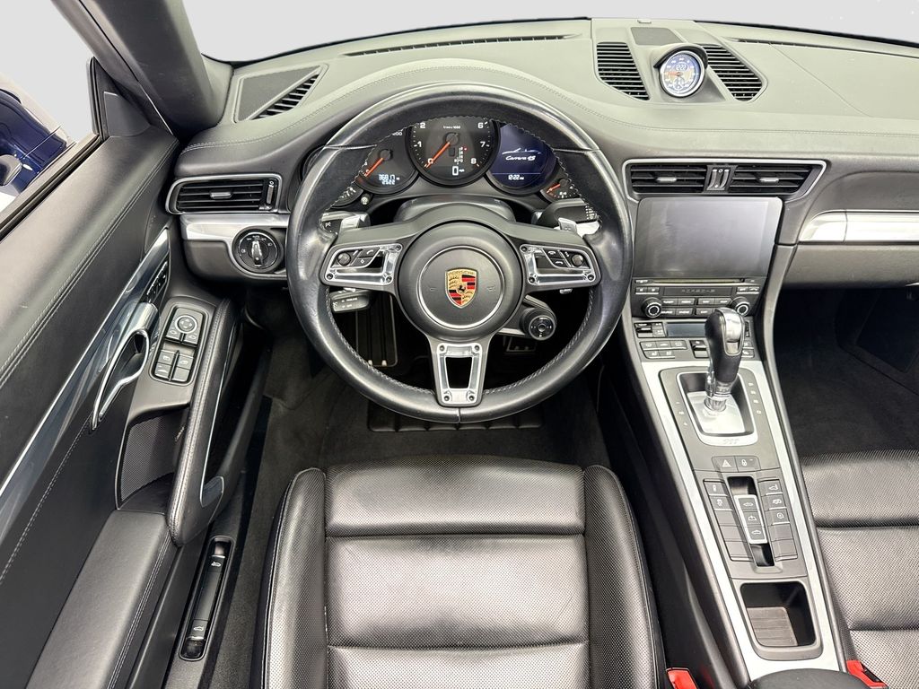 Thumbnail: 2017 Porsche 911 - 18
