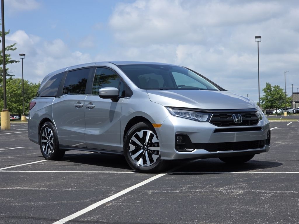 Certified Used 2026 Silver Honda EX-L image 2