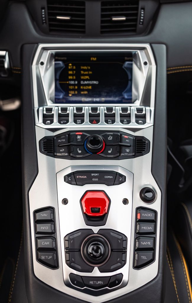 Thumbnail: 2019 Lamborghini Aventador - 25