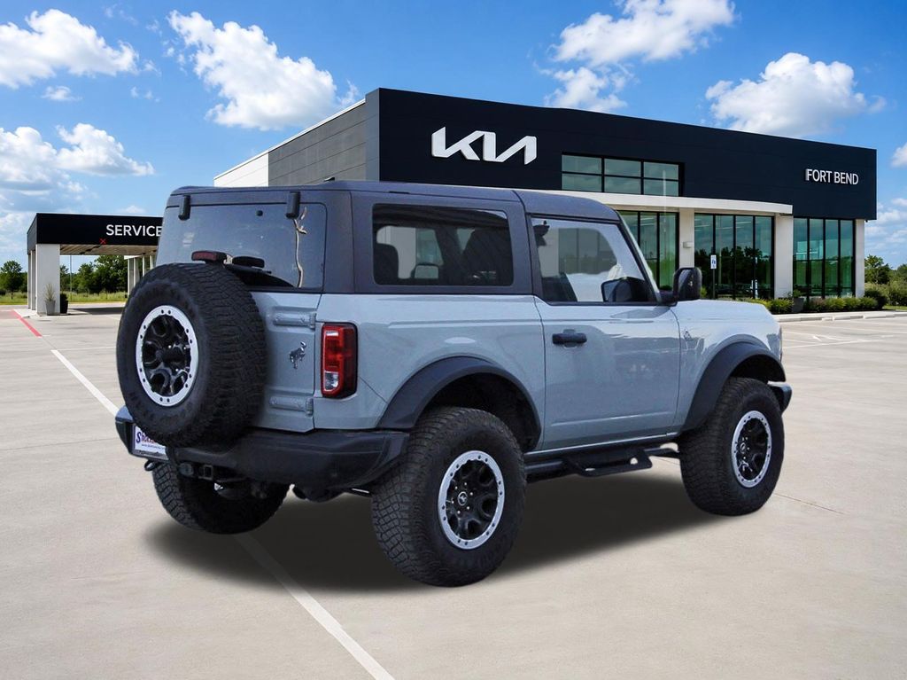 2023 Ford Bronco Black Diamond - 4