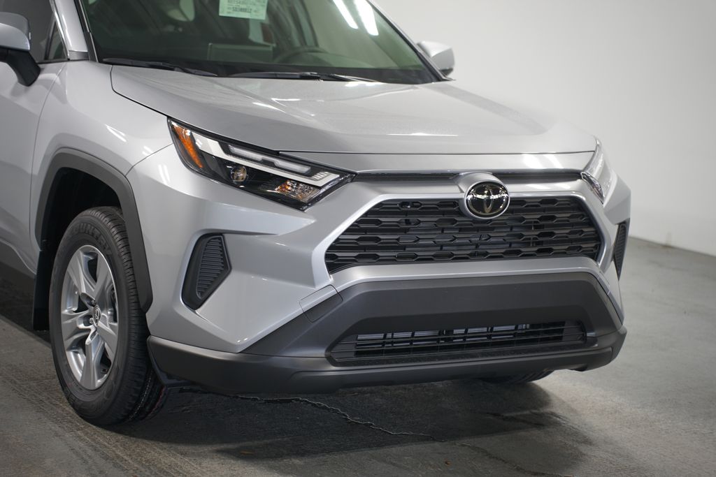 2025 Toyota RAV4 XLE 4