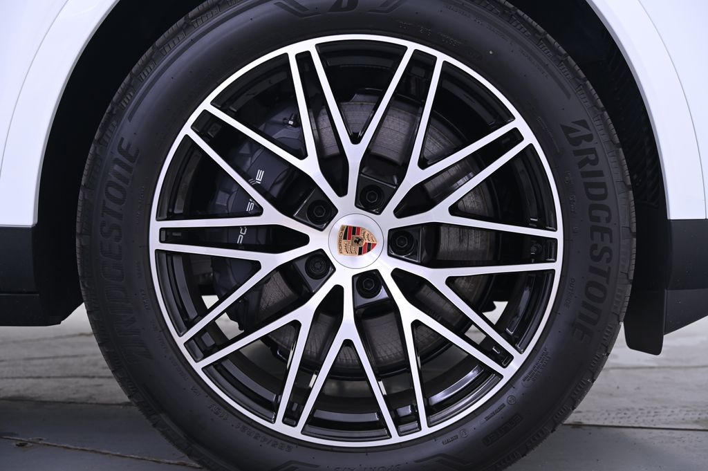 Thumbnail: 2025 Porsche Cayenne - 18