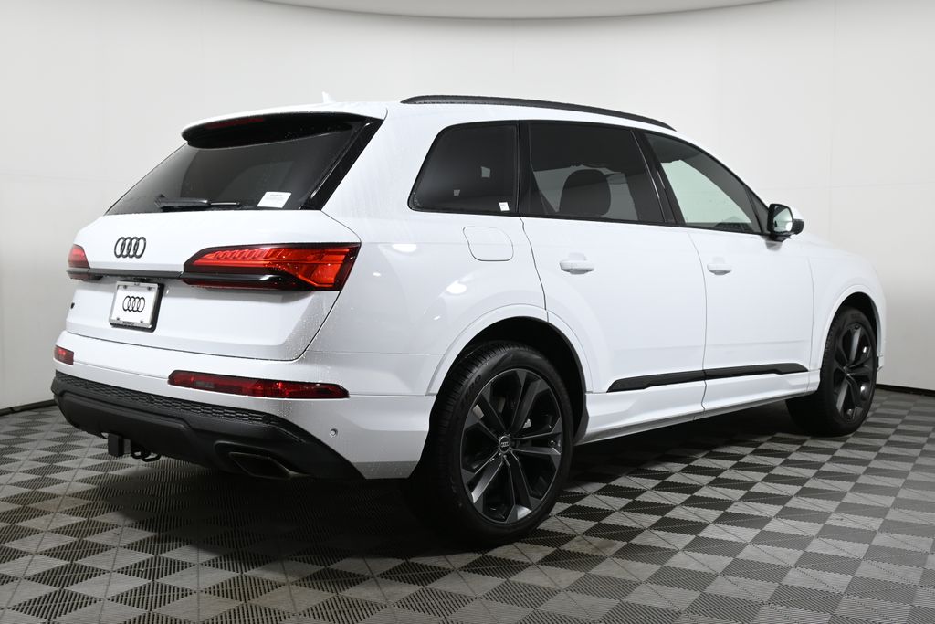 2025 Audi Q7  7