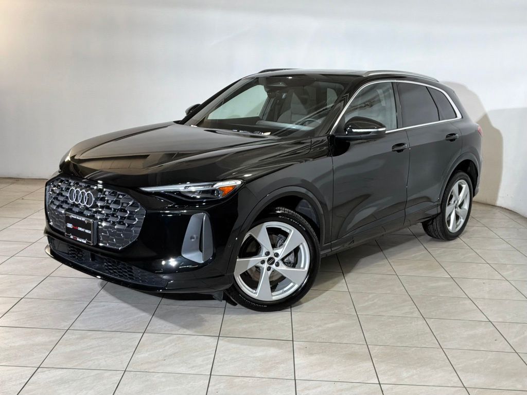 Mythos Black Metallic 2025 Audi Q5 quattro Premium Plus 40 TFSI SUV / Crossover All-Wheel Drive 7-Speed Automatic