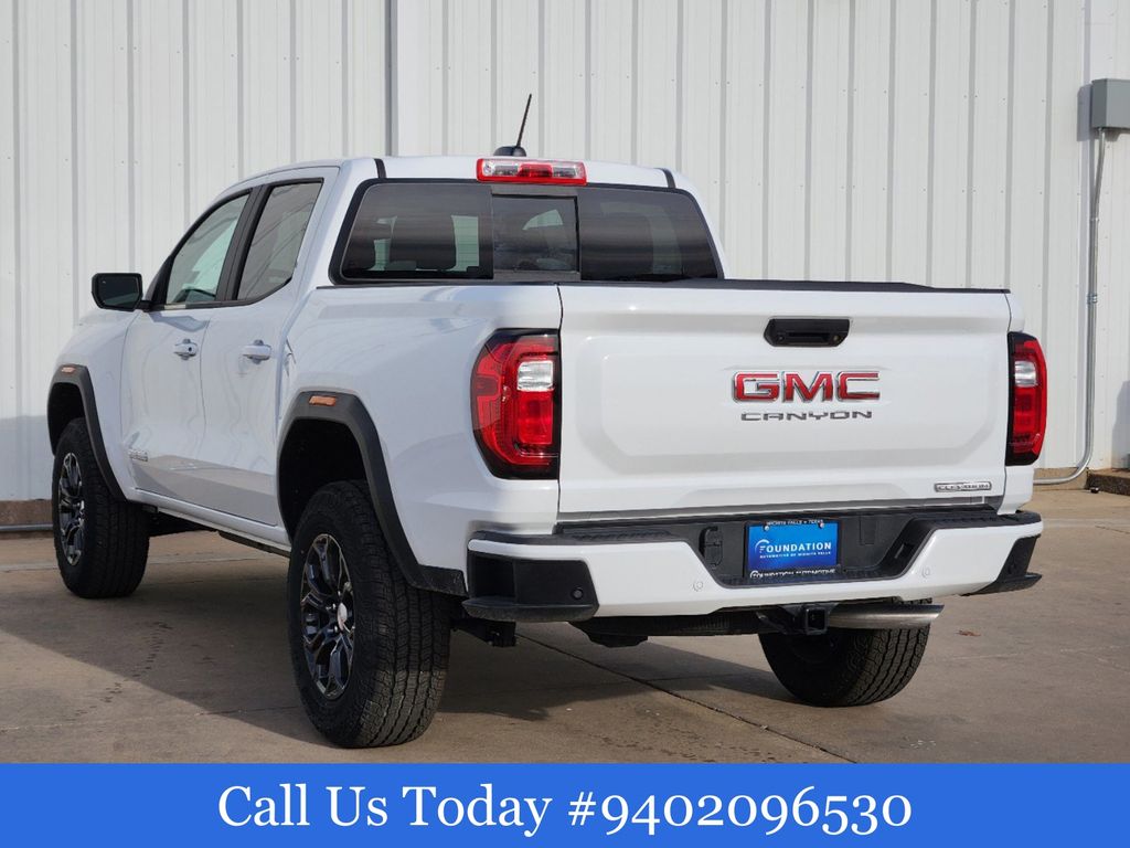 2024 GMC Canyon Elevation 3