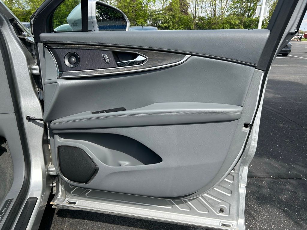 2019 Lincoln Nautilus Reserve 26