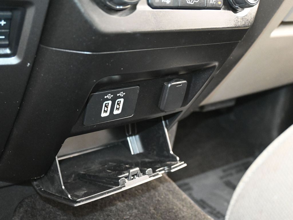 Used 2018 Lightning Blue Ford XLT image 26