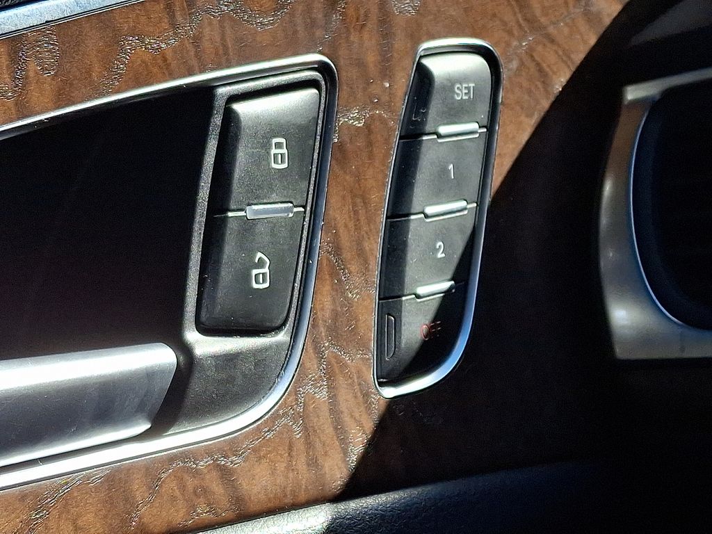 Thumbnail: 2014 Audi A6 - 25