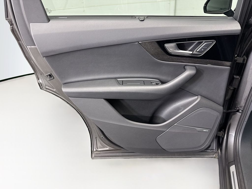 Thumbnail: 2019 Audi Q7 - 25