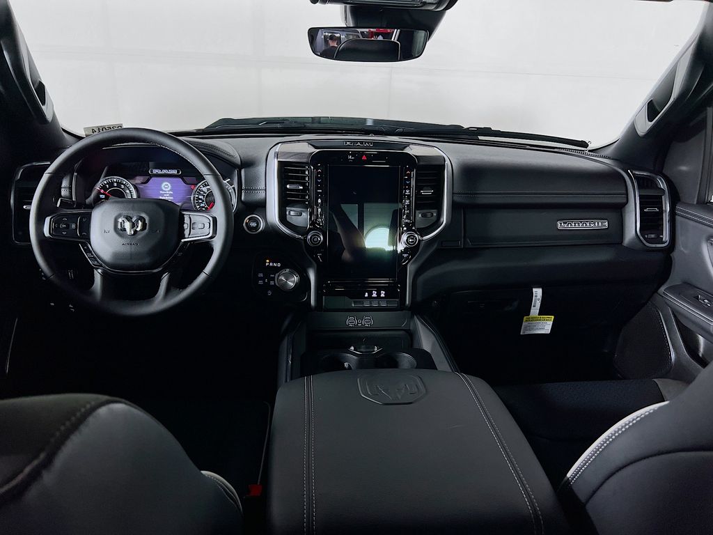 1500 Crew Cab Laramie