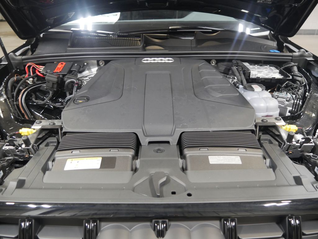 Thumbnail: 2026 Audi Q7 - 11