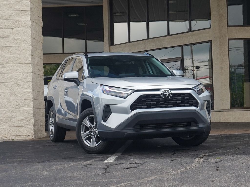 Silver Sky Metallic 2024 Toyota RAV4 XLE FWD SUV / Crossover Front-Wheel Drive 8-Speed Automatic