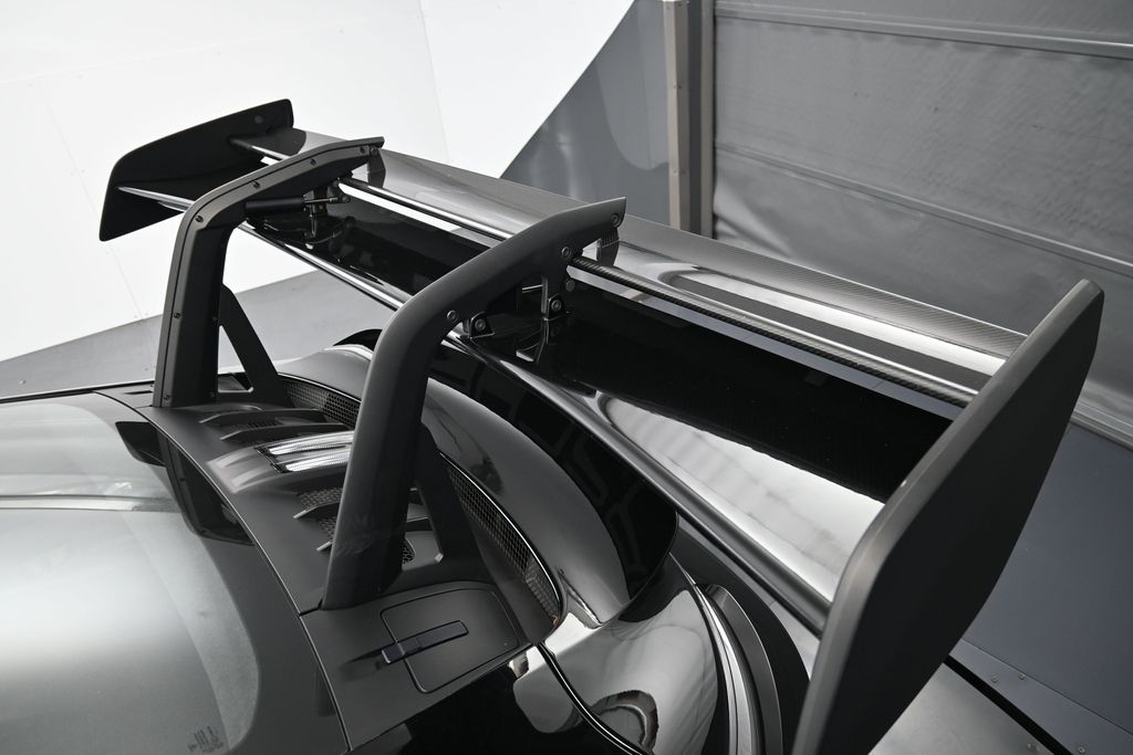 Used 2024  Porsche  image 35