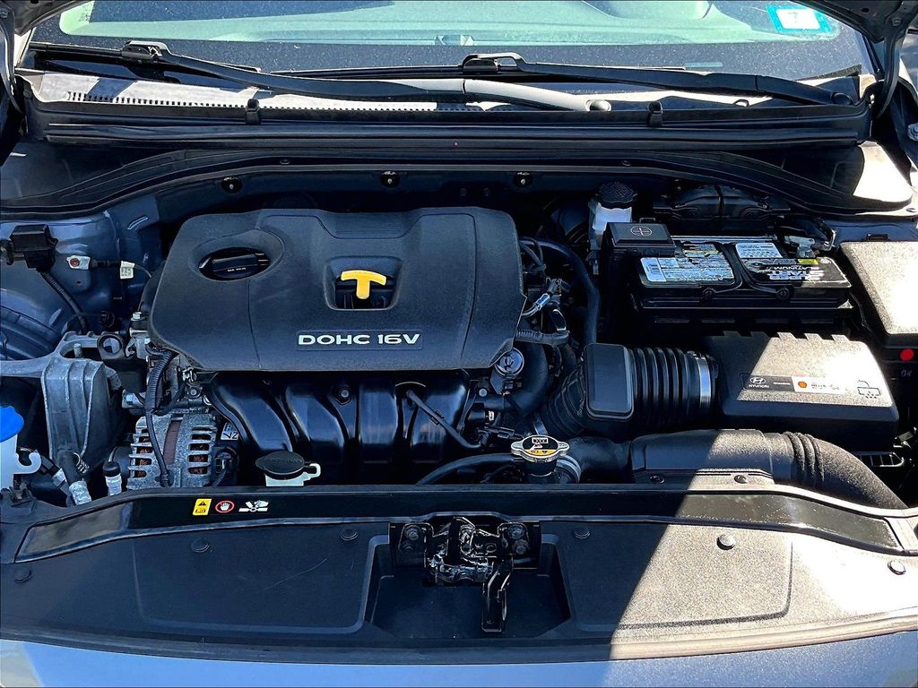 2018 Hyundai Elantra — photo 29